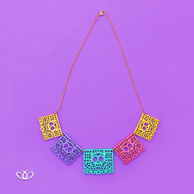 COLLAR MADERA PAPEL PICADO GRANDE