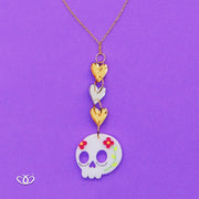 COLLAR ACRÍLICO CALAVERA CORAZONES