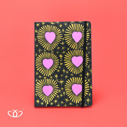 LIBRETA CORAZONES ROSA PINTADA GRANDE